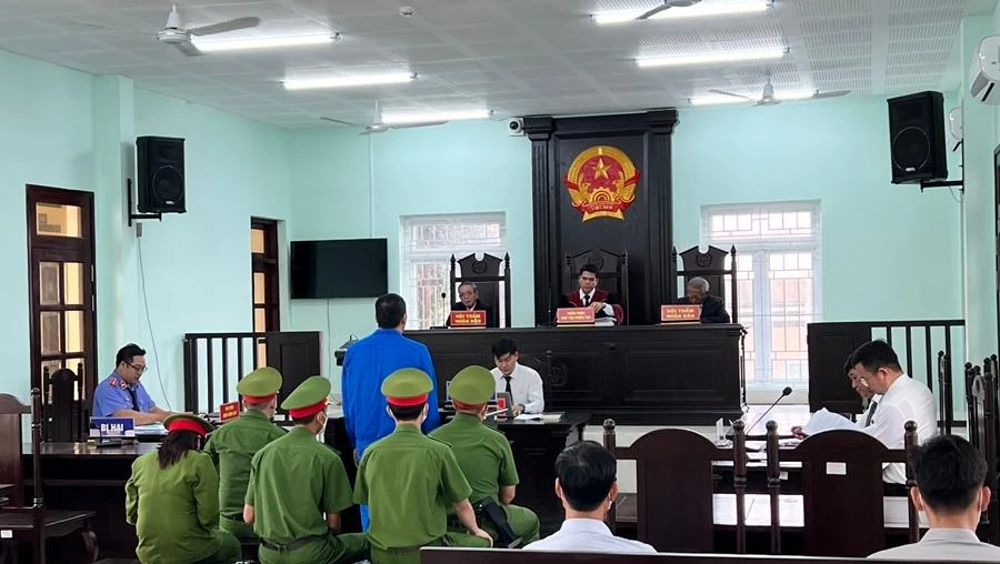 Phiên tòa sơ thẩm xét xử Nguyễn Doãn Tú. Ảnh: VKS