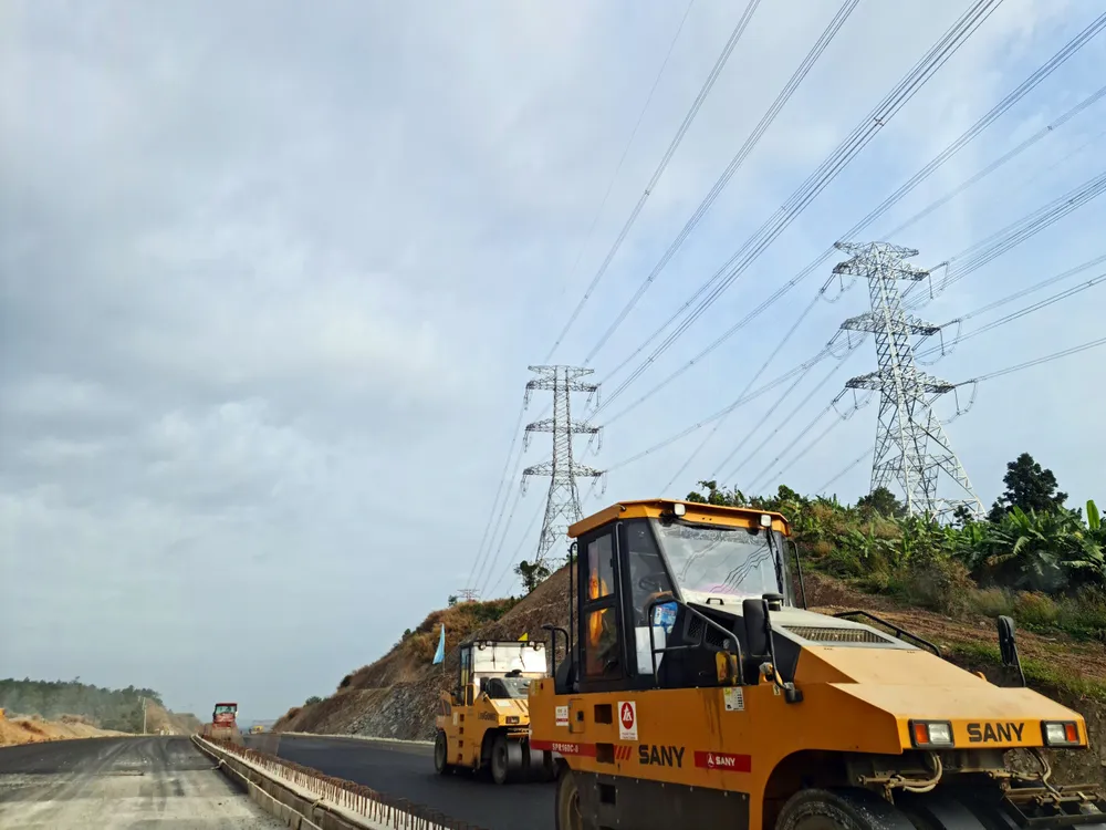 Tuyến cao tốc thi công qua địa bàn Hàm Tân, Bình Thuận.