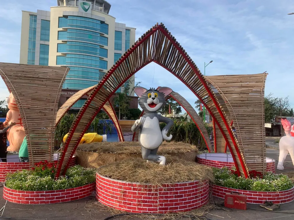 Hai chú mèo xuất hiện sáng 27 tháng Chạp nhưng vẫn chưa phải là linh vật của TP Phan Thiết.