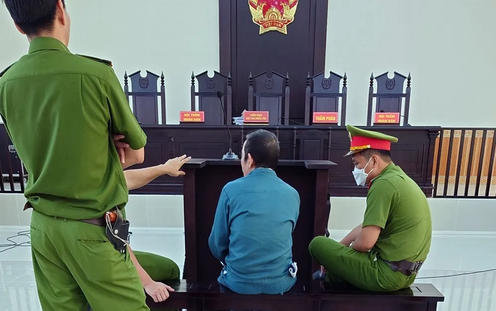 Phạm Quốc Hội tại phiên tòa sơ thẩm. Phạm Quốc Hội tại phiên tòa sơ thẩm.