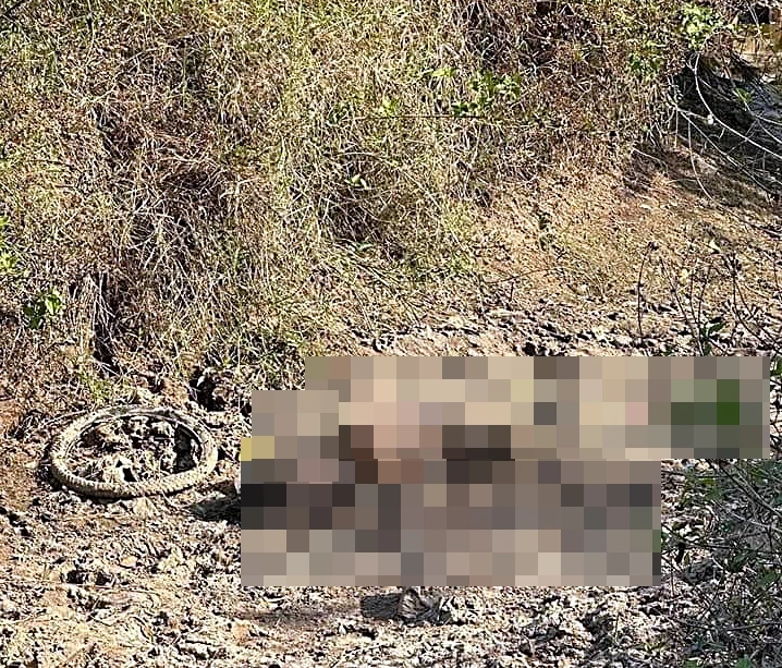 Hiện trường phát hiện thi thể nạn nhân. Ảnh PĐ.