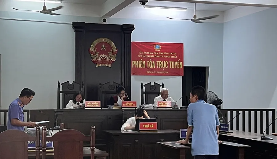 Đại diện VKS luận tội.