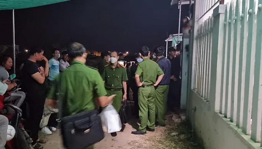 Cơ quan điều tra khám nghiệm hiện trường vụ án. Ảnh: PĐ