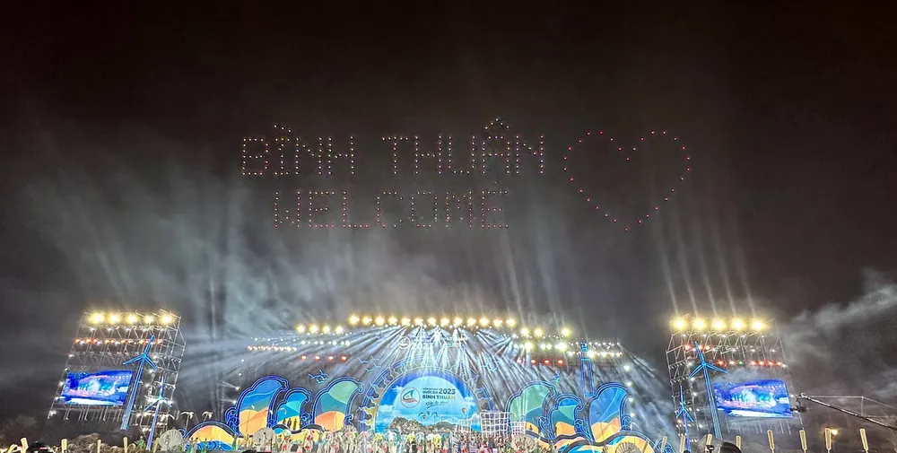 Một trong những tiết mục đặc sắc tối nay. Một trong những tiết mục đặc sắc tối nay.