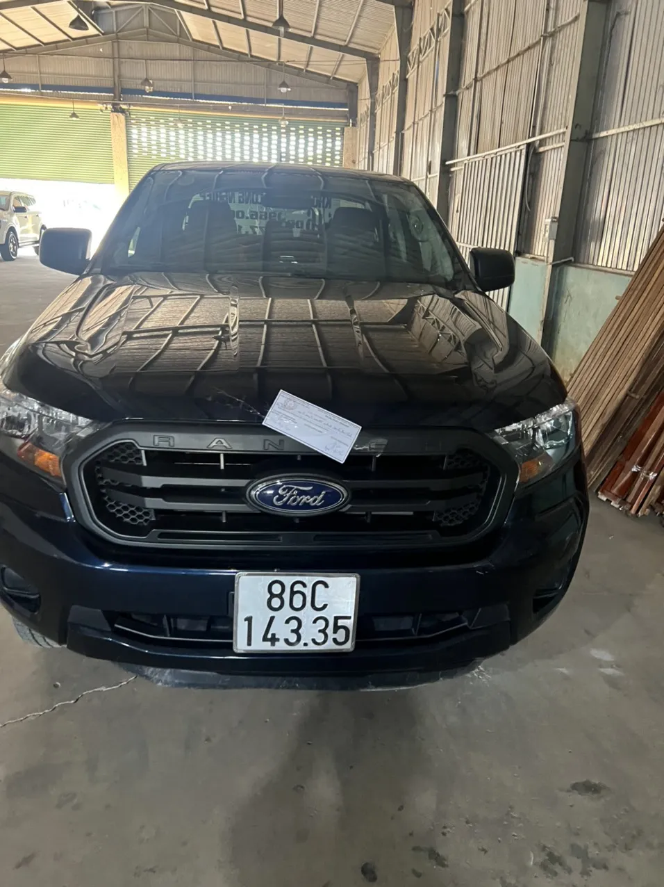 Chiếc ôtô chạy ngược chiều đã bị tạm giữ.