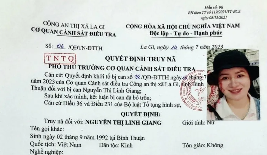 Quyết định truy nã Nguyễn Thị Linh Giang. Ảnh: PĐ Quyết định truy nã Nguyễn Thị Linh Giang. Ảnh: PĐ