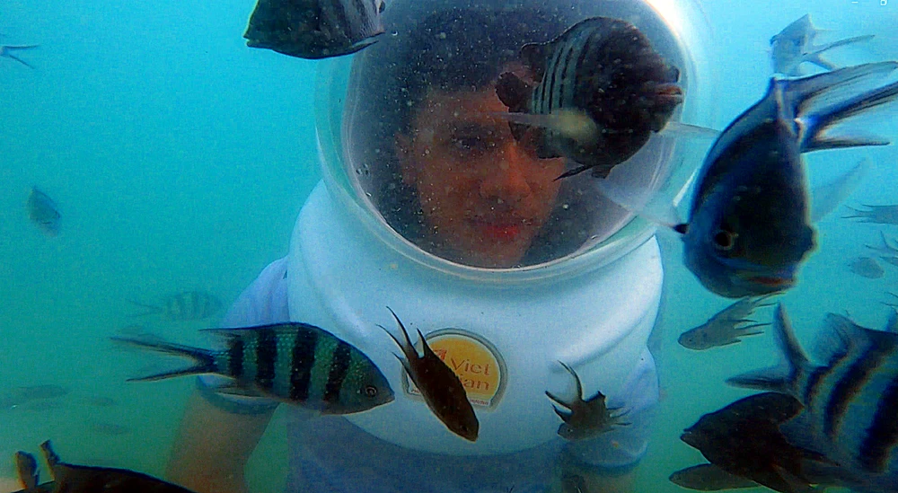 Lặn ngắm san hô ở Nam Du. Ảnh: Phương Nam