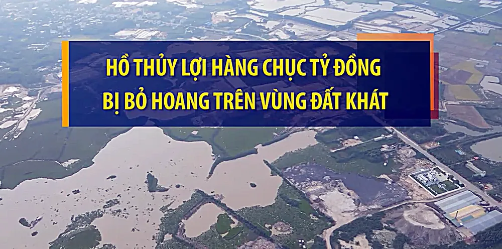 Hồ Biển Lạc là hồ tự nhiên không bị "bỏ hoang trên vùng đất khát". Ảnh cắt từ clip. Hồ Biển Lạc là hồ tự nhiên không bị "bỏ hoang trên vùng đất khát". Ảnh cắt từ clip.