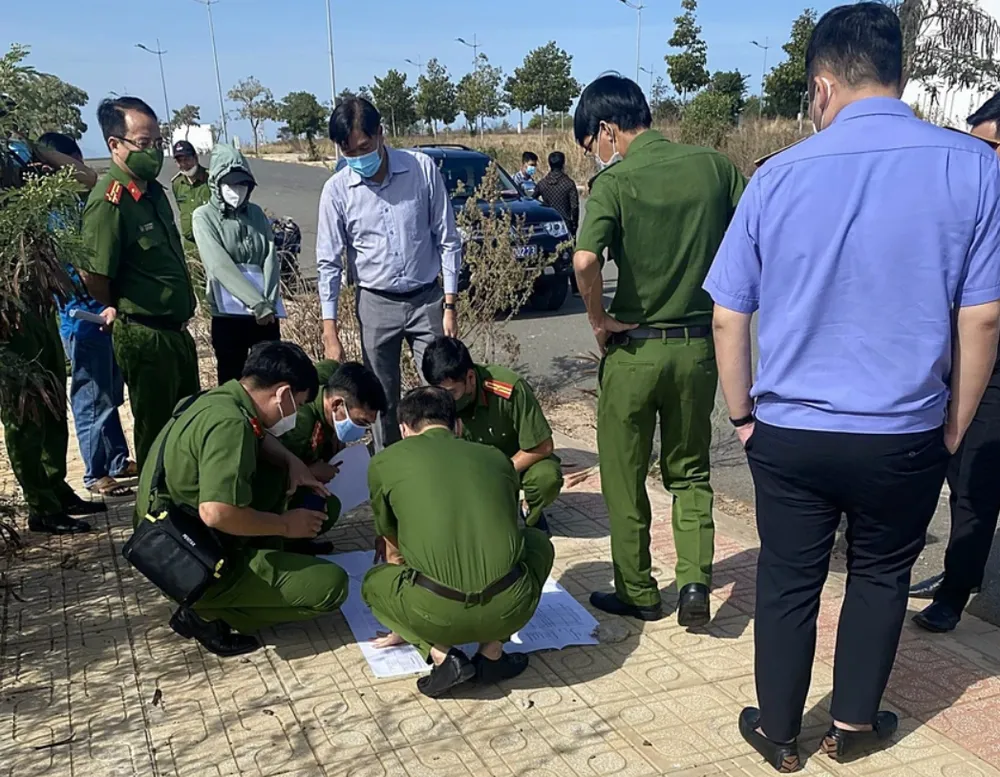 Cơ quan điều tra Bộ Công an đi thực địa khu đất dự án Tân Việt Phát 2. TVP4.png