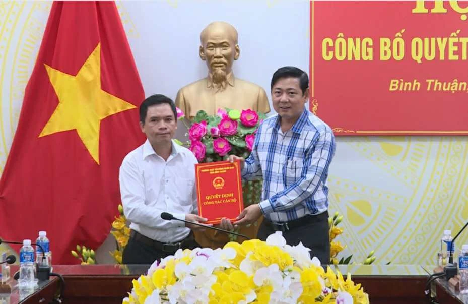 chanh-van-phong1.jpg