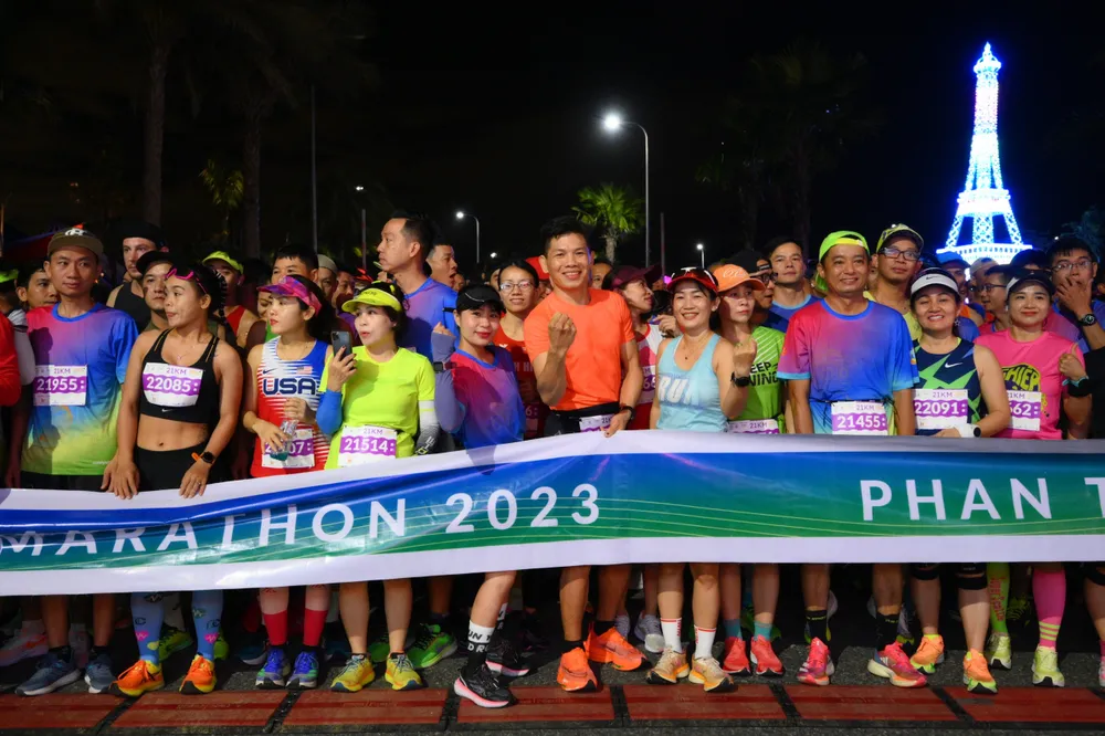 Marathon Phan Thiết-Hành trình xanh là giải chạy đầy nhân ái và nụ cười. ma-ra-thon2.jpg