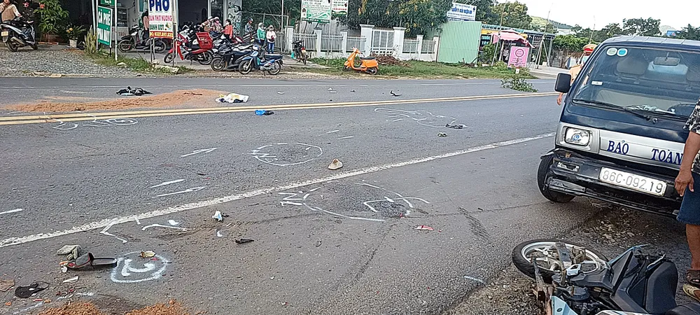 Hai vợ chồng trẻ tử vong trong vụ tai nạn giao thông trên QL1A