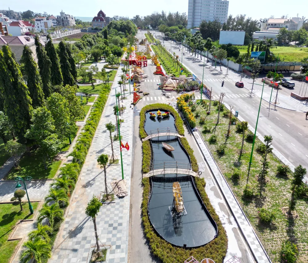 Đường Nguyễn Tất Thành dẫn xuống bãi biển Đồi Dương Phan Thiết. Ảnh PN quy-hoach (4).jpg