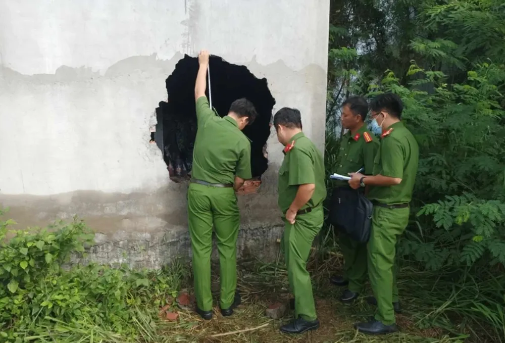 Công an khám nghiệm hiện trường vụ cháy ngày 31-8-2023 làm 5 người thương vong. phòng cháy chữa cháy