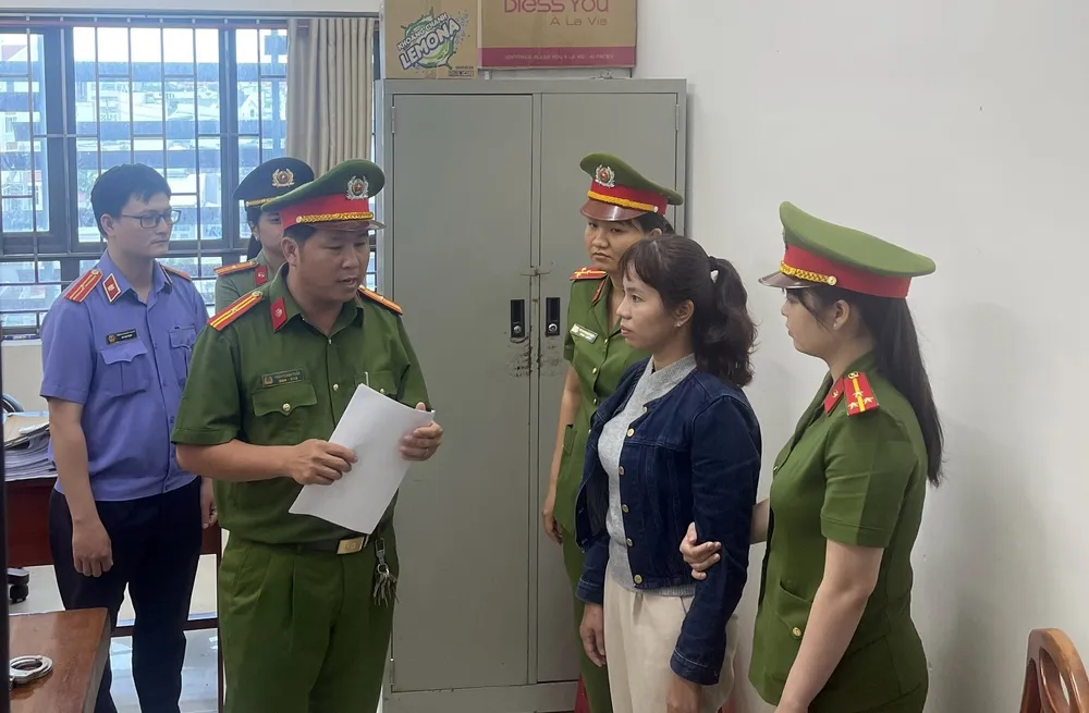 Bà Nguyễn Thị Ngọc Lan, "thần tướng" của "Thiên Triều Nam Quốc" bị bắt tạm giam. thien-trieu-nam-quoc (3).jpg