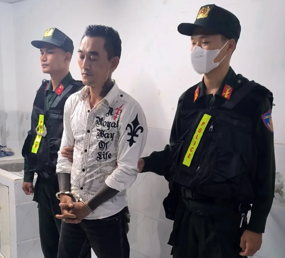Người dân địa phương rất đồng tình khi lực lượng Công an nhanh chóng xử lý giang hồ 'vịt cùi'. Ảnh PĐ. doi-tuong-hinh-su2.jpg