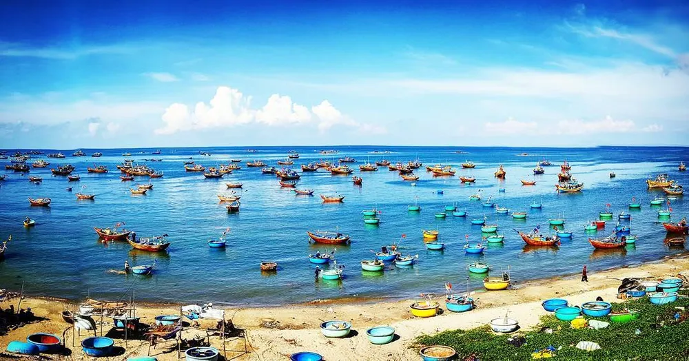 Du lịch biển là một trong những thế mạnh của tỉnh Bình Thuận. tinh-binh-thuan.jpg