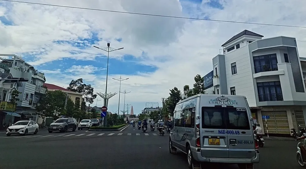 Một góc đường Lê Duẩn, TP Phan Thiết. Ảnh PN. TP Phan Thiết