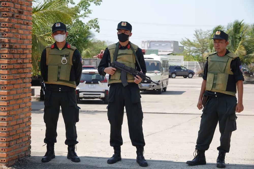 Công an Bình Thuận triển khai khám xét chỗ ở một vụ án tội phạm có tổ chức. có tổ chức