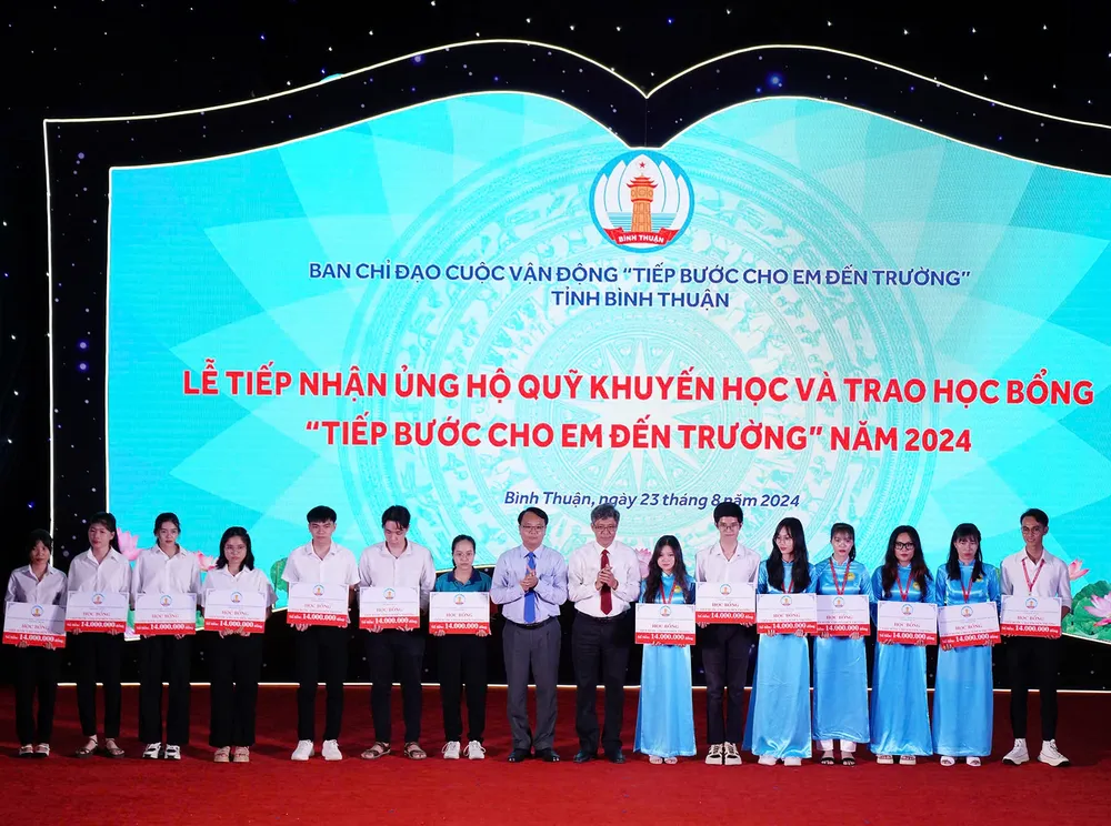 tiep-buoc-cho-em (1).jpg