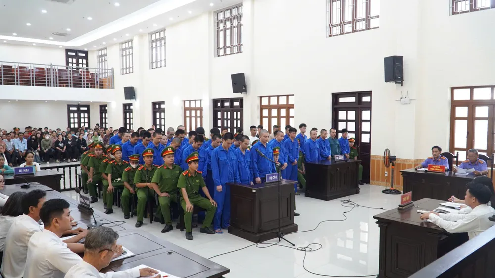 hẹn nhau hỗn chiến