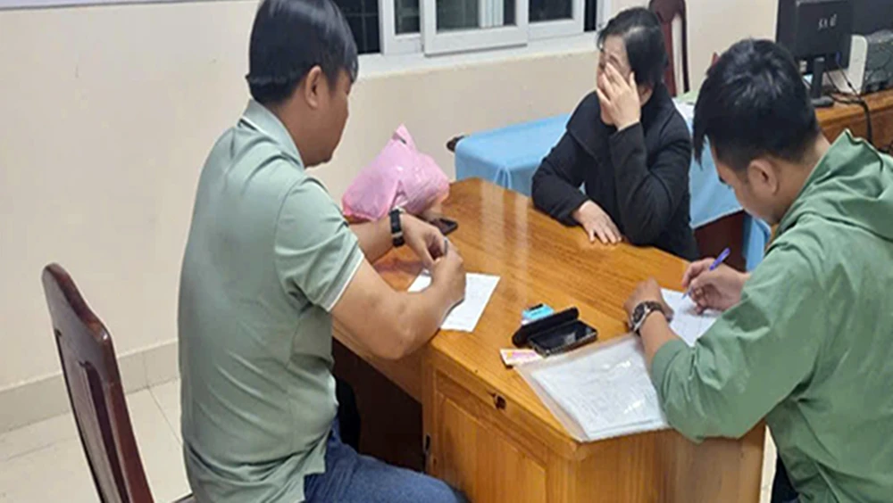 nguoi-phu-nu (2).jpg