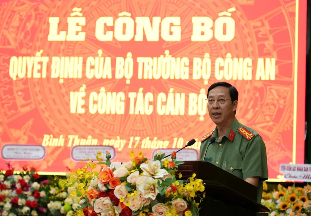 Đại tá Lê Thanh Hùng phát biểu. pho-giam-doc3.jpg