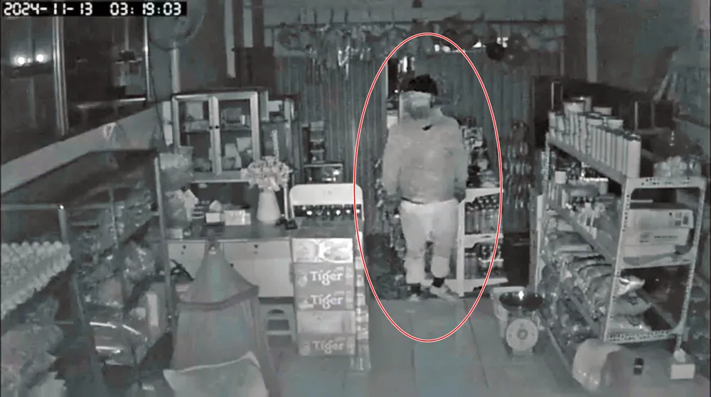 Trích camera, sau 24 giờ gây án đã bắt được kẻ bịt mặt lẻn vào phòng phụ nữ để trộm