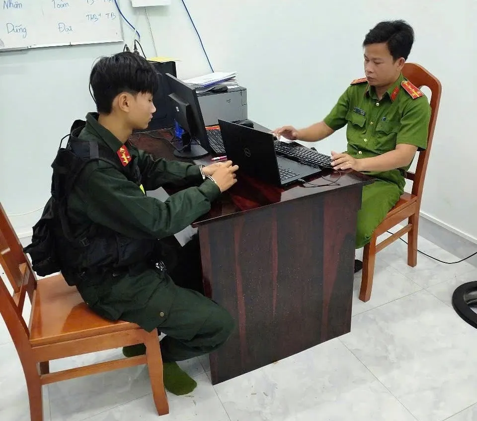 gia-canh-sat (1).jpg