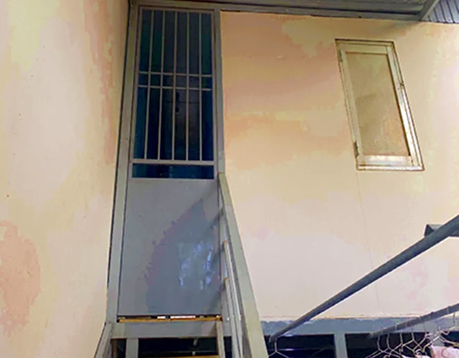 nu-nhan-vien-massage (2).jpg