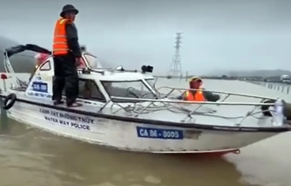 cano-chuyen-dung (1).jpg