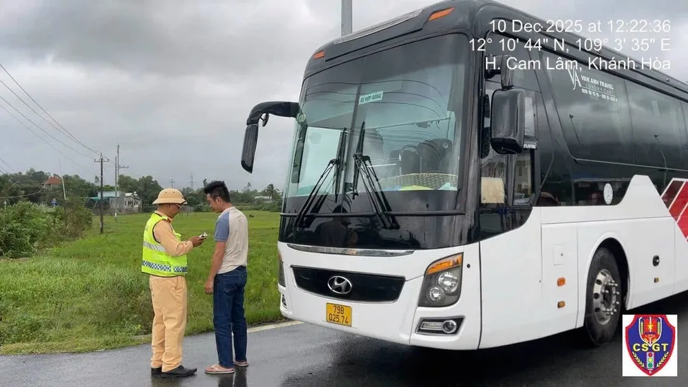 du-khach-nuoc-ngoai (2).jpg