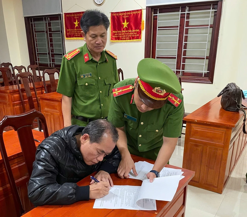 chanh-van-phong (4).jpg