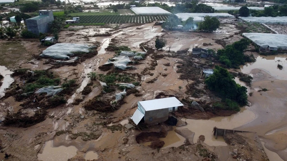 vo-ho-chua-nuoc (2).jpg