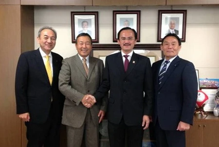 <a href='https://plo.vn/quoc-te/chuyen-gia/' title='Chuyên gia'>Chuyên gia</a> người Nhật sẽ là trưởng giải V-League 2014?