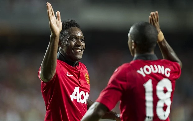 Sao M.U quen thói ăn vạ, CĐV đòi sa thải David Moyes ảnh 3