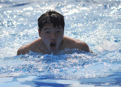 Thủ môn Phi Minh Long. 113-4158-5296-1389073142.jpg