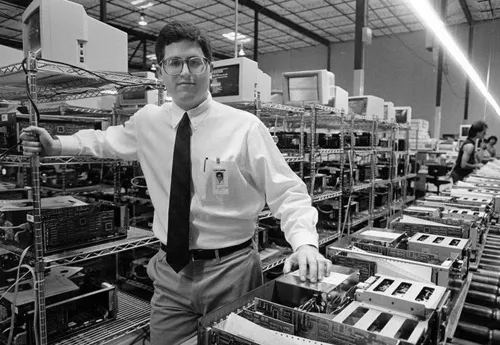 Michael Dell, Chủ tịch của Dell năm1987. Michael Dell, circa 1987