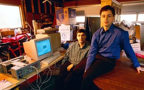 Hai đồng sáng lập Google là Larry Page và Sergey Brin tại California (Mỹ)năm 1999. pic-27.jpg
