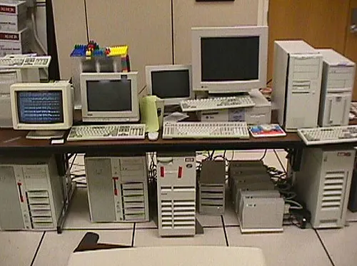 Những hệ thống đầu tiên giúp Google phát triển thuật toán xếp hạng website PageRank. Những hệ thống đầu tiên giúp Google phát triển thuật toán xếp hạng website PageRank.