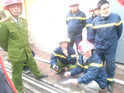 Chùm ảnh cháy kho nhà máy dệt tại Hà Đông ảnh 6