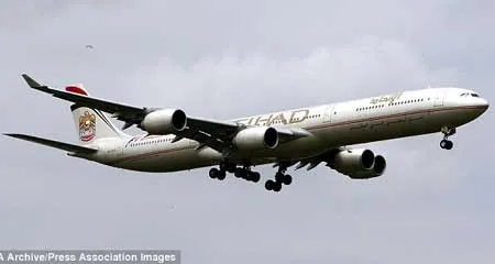 Hỏa hoạn, bí ẩn chuyến bay. Australia , Abu Dhabi