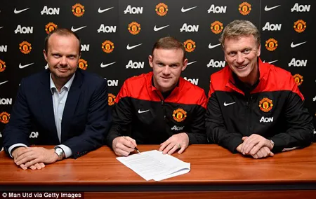 Rooney chính thức ở lại MU tới năm 34 tuổi