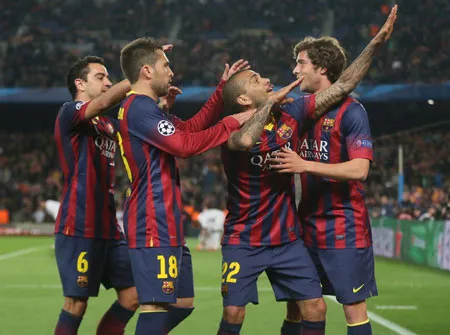 Barcelona lần thứ 7 liên tiếp lọt vào tứ kết Champions League