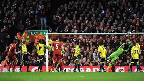 Liverpool chiến thắng, đốt nóng đường đua vô địch ảnh 2 Gerrard-9874-1395874477.jpg