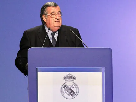 Real Madrid nhúng tay vào vụ FIFA trừng phạt đại kình địch?