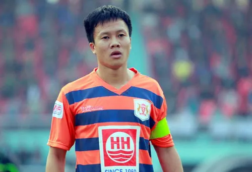 V.Ninh Bình, Bầu Trường