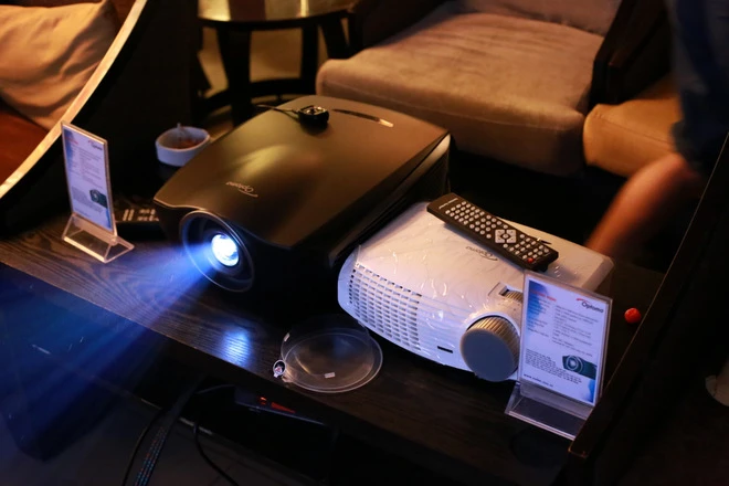  Dân chơi HD thử nghiệm máy chiếu 3D công nghệ mới ảnh 1