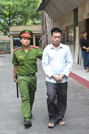 Khoe quen biết rộng, lừa đảo hàng trăm triệu đồng ảnh 1