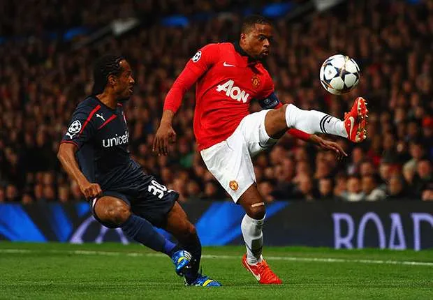 Được Van Gaal quan tâm, Evra làm mình làm mẩy ảnh 1 Được Van Gaal quan tâm, Evra làm mình làm mẩy ảnh 1
